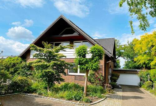 01_Haus_Front - Preis-Update! Einfamilienhaus in Toplage Bad Essens - OPEN HOUSE am Sa. d. 25.10.25 um 16 Uhr!