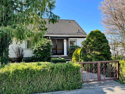 Hausansicht - 3 Zimmer Einfamilienhaus in Blomberg