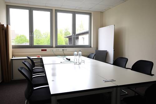 Besprechnungszimmer - 