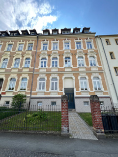 Straßenansicht - Sehr gepflegtes Mehrfamilienhaus - Voll vermietet
