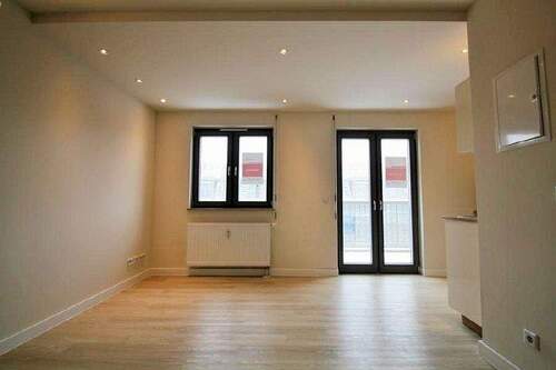 Wohnen - 2 Zimmer Etagenwohnung zur Miete in Dresden