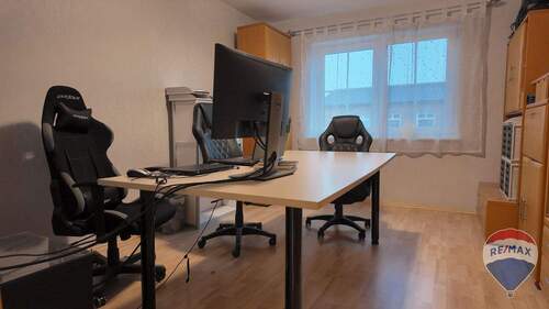 Büro OG 64 - 
