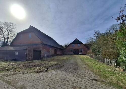 Zufahrt.jpg - 7 Zimmer Einfamilienhaus zum Kaufen in Nordenham