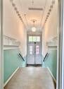 Hauseingang - 2 Zimmer Etagenwohnung zum Kaufen in Berlin