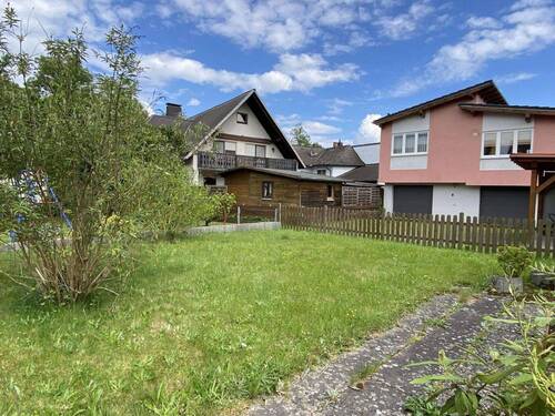 Garten - 6 Zimmer Einfamilienhaus zum Kaufen in Sonnefeld