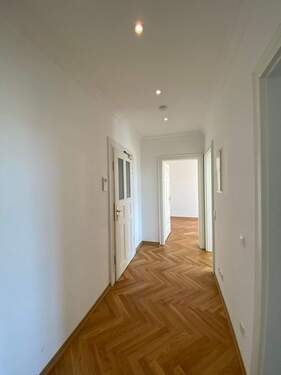 Referenz Flur - 