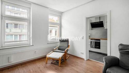 1. OG Wohnzimmer 2 - 7 Zimmer Mehrfamilienhaus, Wohnhaus in Mönchengladbach