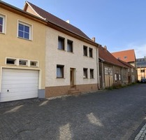 Wohnhaus in ländlicher Lage - 39.000,00&nbsp;EUR Kaufpreis, ca.&nbsp; 100,00&nbsp;m&sup2;&nbsp;Wohnfl&auml;che in Kindelbrück (PLZ: 99638)