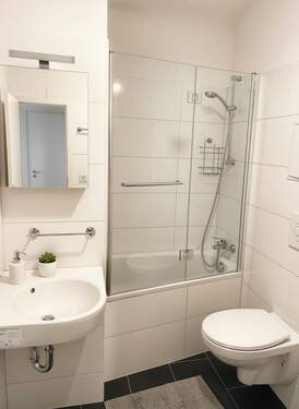 Bad - (KI generiert) - 