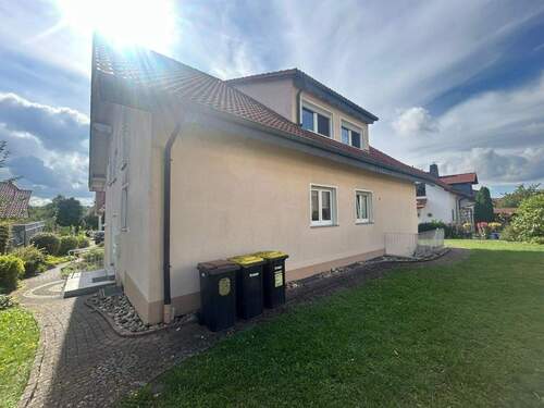 Haus Seitenansicht - 1 Zimmer Mehrfamilienhaus, Wohnhaus in Fulda