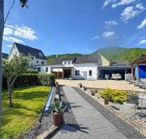 3-Fam.-Haus + Nebengebäude + Werkstatt + sep. Bauplatz! - Roßbach