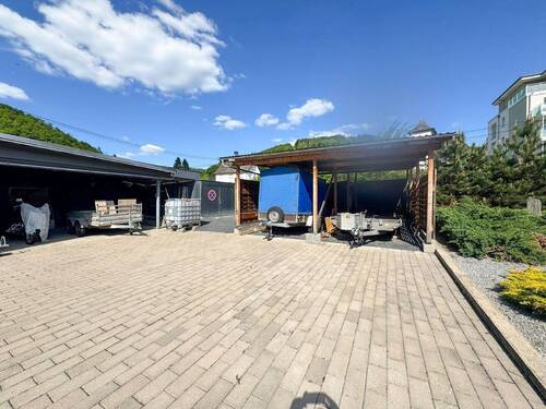Carports - Höhe 2,60 m - 7 Zimmer Mehrfamilienhaus, Wohnhaus in Roßbach