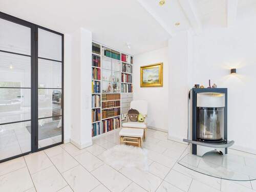 Leseecke & Kamin - Einfamilienhaus mit 269,40 m&sup2; in Elsdorf zum Kaufen