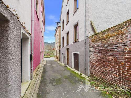 Seitenansicht rechts - Einfamilienhaus mit 75,00 m&sup2; in Zell / Merl zum Kaufen