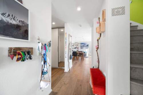 Eingangsbereich - 3 Zimmer Mehrfamilienhaus, Wohnhaus zum Kaufen in Finning