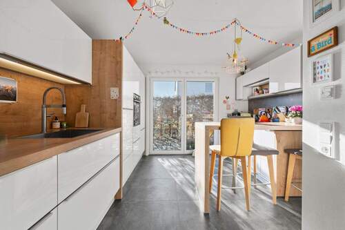 Küche - Mehrfamilienhaus, Wohnhaus mit 117,10 m&sup2; in Finning zum Kaufen