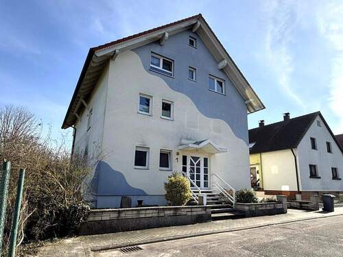 Haus_Vorderansicht - 9 Zimmer Mehrfamilienhaus, Wohnhaus zum Kaufen in Dettenheim
