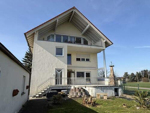 Titel - 9 Zimmer Mehrfamilienhaus, Wohnhaus in Dettenheim