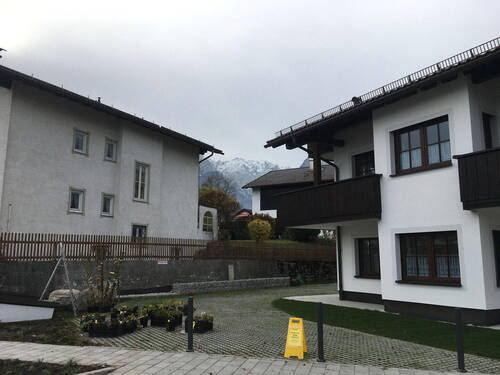 Eingang zum Garten - 3 Zimmer Etagenwohnung zum Kaufen in Garmisch-Partenkirchen