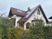Außenansicht Südwest - Gepflegtes Zweifamilienhaus zuzüglich Einliegerwohnung in idyllischer Lage