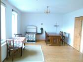 Wohnung 4 Wohnzimmer - 
