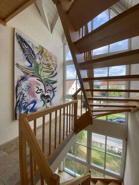 lichtdurchflutetes Treppenhaus - 