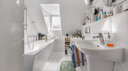 1. OG Badezimmer 1 - 