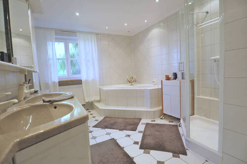 Großes Badezimmer UG - 