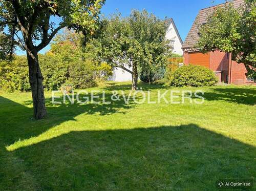 [KI-optimiertes Foto] Ansicht vom Gartenende - 