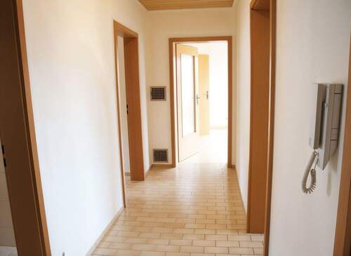 Flur - 4 Zimmer Etagenwohnung zum Kaufen in Balingen
