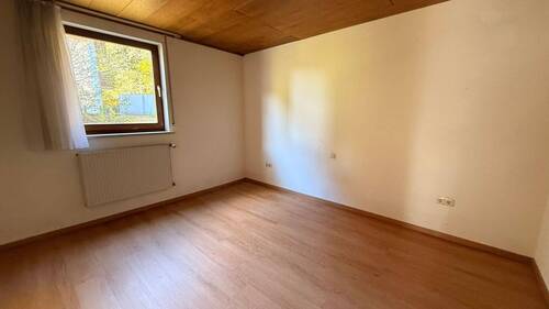 01_Schlafen02 - 3 Zimmer Etagenwohnung in Dorfen