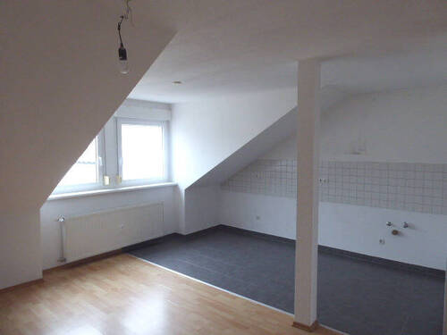 Offener Küchenbereich - 2 Zimmer Etagenwohnung zur Miete in Pforzheim