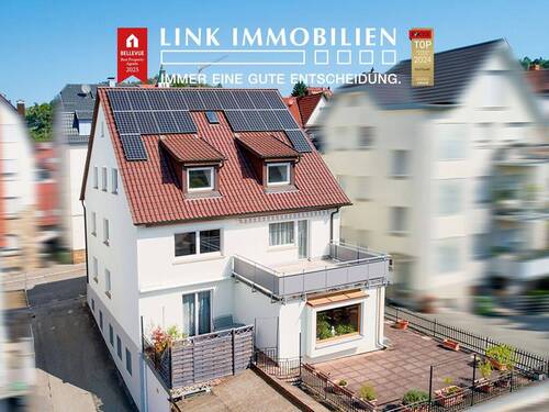 Titelbild - Stuttgart-Obertürkheim: Vielseitig nutzbares Mehrfamilienhaus am Rande der Weinberge
