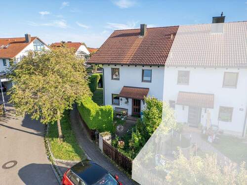 Hausansicht - Doppelhaushälfte mit Garten in Ingolstadt-Süd