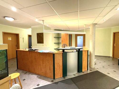 Empfangsbereich - 6 Zimmer Büro zum Kaufen in Prenzlau