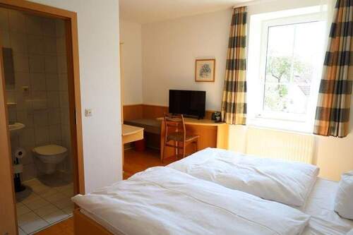 Doppelzimmer - Mehrfamilienhaus, Wohnhaus mit 833,20 m&sup2; in Meßstetten zum Kaufen