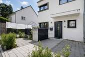 Außenansicht 2 - 6 Zimmer Doppelhaushälfte in Gauting