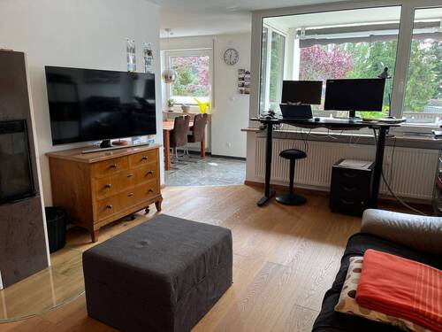 Wohnzimmer - Charmante Eigentumswohnung mit Kamin in zentraler Lage - Ihr gemütliches Zuhause wartet auf Sie!
