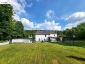 Bild 1 - Charmantes Mehrfamilienhaus in Waldrandlage mit großem Grundstück und Ausbaupotenzial
