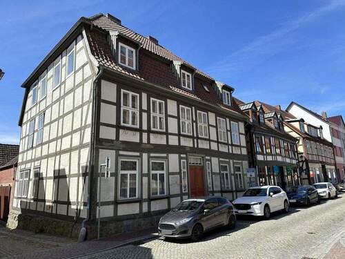 Mehrfamilienhaus - Mehrfamilienhaus in attraktiver Innenstadtlage nahe dem Warener Stadthafen mit Nebengelass & Innenhof offenbart eine Menge Potential