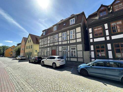 Anliegerstraße - 