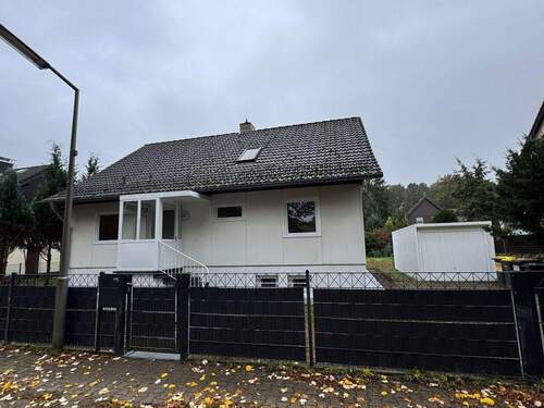 Hausansicht - Renoviertes Einfamilienhaus mit 6 Zimmern in Berlin-Heiligensee