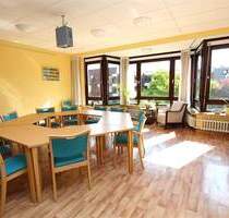 Vielfältig nutzbare Gewerbeflächen im ehem. Klinikgebäude des Albertinen-Hauses am Sellhopsweg - Hamburg Schnelsen