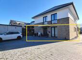 Hauseingang + Stellplätze - 5 Zimmer Etagenwohnung zum Kaufen in Hiddenhausen