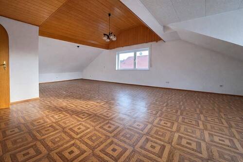 Wohnzimmer - 7 Zimmer Einfamilienhaus in Reichelsheim (Odenwald)