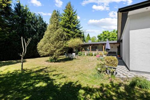Blick zum Patio - 6 Zimmer Einfamilienhaus in Jesteburg