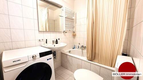 Weißes Badezimmer! - 