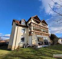 * EINZIEHEN und WOHLFÜHLEN * Super schöne 4-Zi-Maisonette-Whg.m.BALKON+GARAGE in naturnaher Wohnlage - Roth Bernlohe