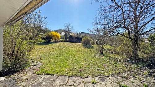 Terrasse - 9 Zimmer Bungalow zum Kaufen in Reutlingen