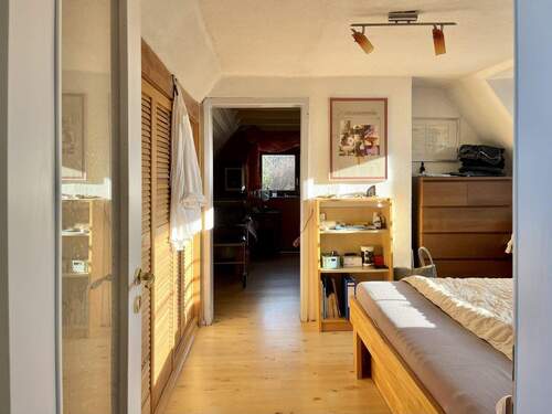 Blick Schlafzimmer zum Kinderzimmer - 